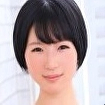 源川ゆずな